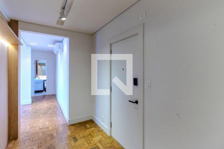 Entrada de apartamento à venda com 4 quartos, 200m² em Higienópolis, São Paulo