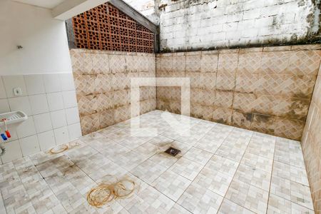 Quintal de casa à venda com 3 quartos, 250m² em Jardim Oliveiras, Taboão da Serra