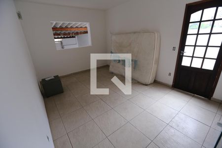 Sala de casa à venda com 3 quartos, 220m² em Jardim Taboão, São Paulo