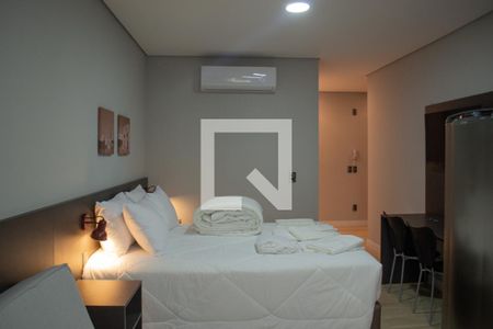 Sala/ quarto de kitnet/studio à venda com 1 quarto, 28m² em Centro Histórico, Porto Alegre