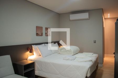 Sala/ quarto de kitnet/studio à venda com 1 quarto, 28m² em Centro Histórico, Porto Alegre