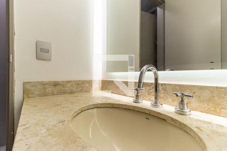 Lavabo de apartamento à venda com 3 quartos, 168m² em Higienópolis, São Paulo