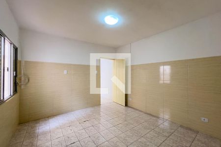 Quarto de casa para alugar com 1 quarto, 80m² em Vila Firmiano Pinto, São Paulo