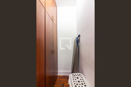 Closet de casa à venda com 3 quartos, 250m² em Adalgisa, Osasco