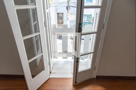 Sacada quarto 1 de casa para alugar com 3 quartos, 120m² em Cambuci, São Paulo