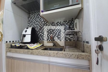 Cozinha  de apartamento à venda com 1 quarto, 38m² em Centro, Campinas