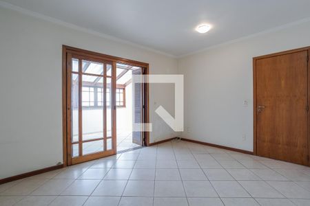 Suíte de casa à venda com 3 quartos, 250m² em Parque Santa Fé, Porto Alegre