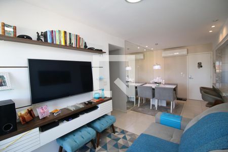 Sala de apartamento à venda com 2 quartos, 61m² em Olaria, Rio de Janeiro