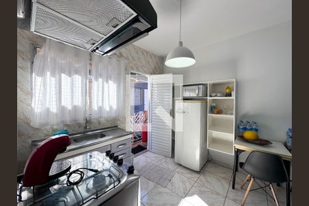 Cozinha de casa para alugar com 1 quarto, 44m² em Santo Amaro, São Paulo