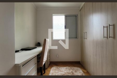 Quarto de apartamento à venda com 3 quartos, 72m² em Parque Jaçatuba, Santo André