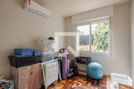 Quarto 2 de apartamento para alugar com 2 quartos, 59m² em Vila Ipiranga, Porto Alegre