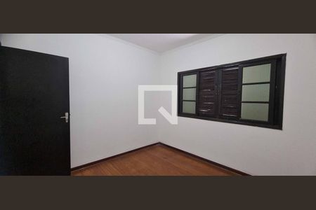 Quarto 1 de casa para alugar com 3 quartos, 250m² em Vila Pires, Osasco