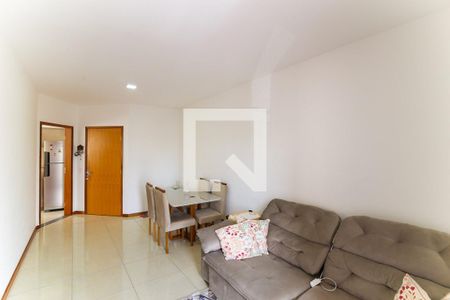 Sala de apartamento para alugar com 2 quartos, 60m² em Parque Pinheiros, Taboão da Serra