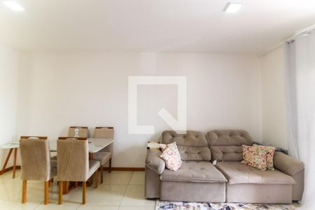 Sala de apartamento para alugar com 2 quartos, 60m² em Parque Pinheiros, Taboão da Serra