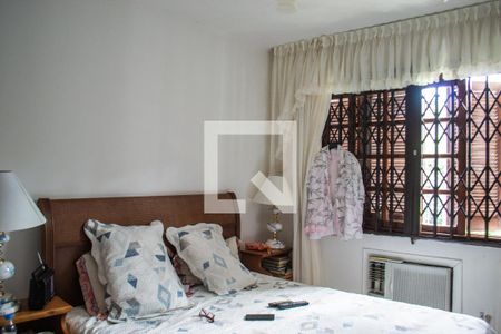 Suite 1 de casa à venda com 4 quartos, 200m² em Santa Tereza, Porto Alegre