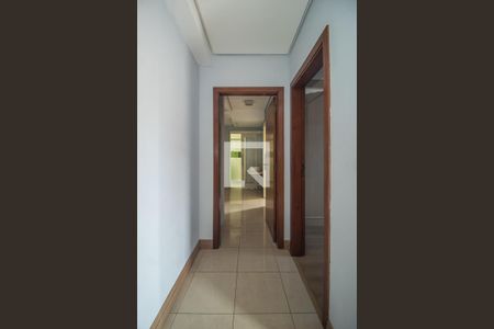Corredor de apartamento à venda com 2 quartos, 76m² em Azenha, Porto Alegre