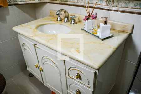 Casa à venda com 151m², 3 quartos e 2 vagas Casa à venda com 151m², 3 quartos e 2 vagasBanheiro Suite 2