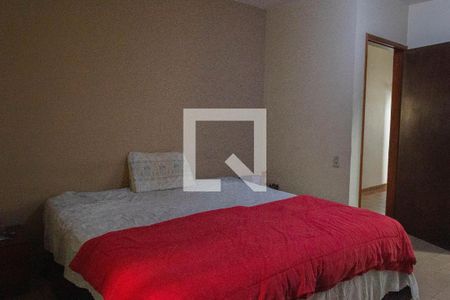 Casa à venda com 450m², 3 quartos e 8 vagas Casa à venda com 450m², 3 quartos e 8 vagasQuarto Suíte