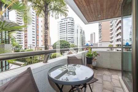 varanda de apartamento para alugar com 3 quartos, 189m² em Aclimação, São Paulo