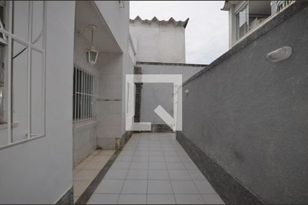 Varanda da Sala de casa para alugar com 3 quartos, 90m² em Marechal Hermes, Rio de Janeiro