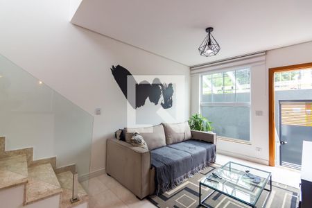 Sala  de casa à venda com 2 quartos, 83m² em Pestana, Osasco