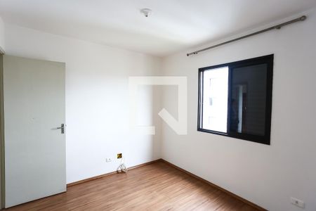 quarto 1 de apartamento à venda com 2 quartos, 65m² em Jardim Henriqueta, Taboão da Serra