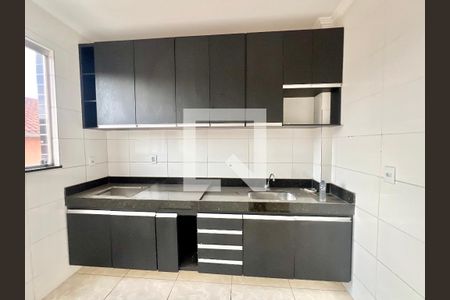 Cozinha  de apartamento à venda com 3 quartos, 80m² em Arvoredo, Contagem