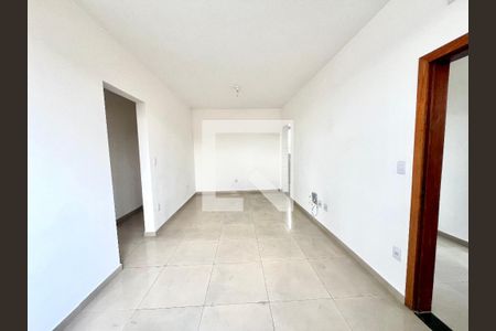 Sala  de apartamento à venda com 3 quartos, 80m² em Arvoredo, Contagem