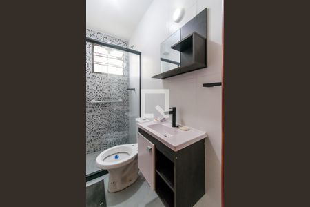 Banheiro de apartamento para alugar com 1 quarto, 50m² em Parada de Lucas, Rio de Janeiro