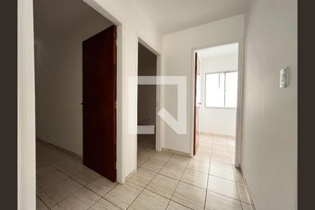 Corredor de apartamento para alugar com 3 quartos, 70m² em Jardim Jabaquara, São Paulo