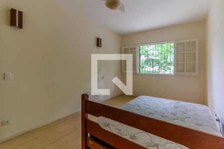 Casa à venda com 430m², 4 quartos e 4 vagas Casa à venda com 430m², 4 quartos e 4 vagasQuarto 3