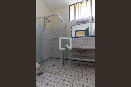 Casa à venda com 430m², 4 quartos e 4 vagas Casa à venda com 430m², 4 quartos e 4 vagasBanheiro Social