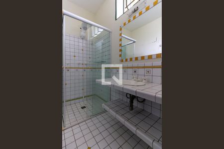 Casa à venda com 430m², 4 quartos e 4 vagas Casa à venda com 430m², 4 quartos e 4 vagasBanheiro da Suíte 4