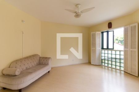 Casa à venda com 430m², 4 quartos e 4 vagas Casa à venda com 430m², 4 quartos e 4 vagasQuarto 1 - Suíte