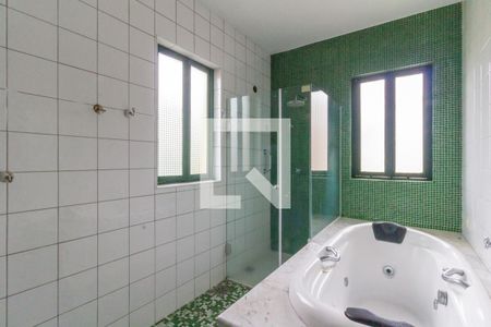 Casa à venda com 430m², 4 quartos e 4 vagas Casa à venda com 430m², 4 quartos e 4 vagasBanheiro da Suíte 1