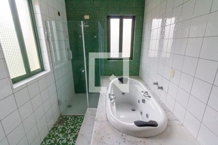 Casa à venda com 430m², 4 quartos e 4 vagas Casa à venda com 430m², 4 quartos e 4 vagasBanheiro da Suíte 1