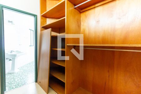 Casa à venda com 430m², 4 quartos e 4 vagas Casa à venda com 430m², 4 quartos e 4 vagasCloset da suíte 1