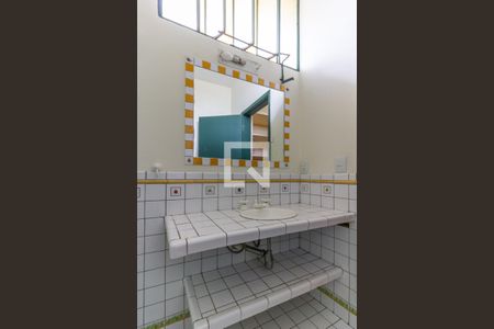 Casa à venda com 430m², 4 quartos e 4 vagas Casa à venda com 430m², 4 quartos e 4 vagasBanheiro da Suíte 4