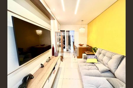 Sala  de casa à venda com 2 quartos, 80m² em Europa, Contagem