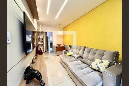 Sala  de casa à venda com 2 quartos, 80m² em Europa, Contagem