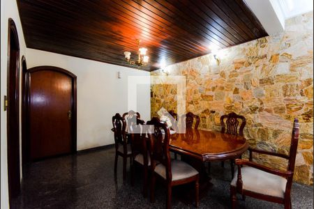 Sala de casa à venda com 3 quartos, 343m² em Jardim Santa Mena, Guarulhos