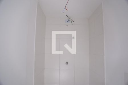 Banheiro de apartamento à venda com 1 quarto, 16m² em Vila Mangalot, São Paulo
