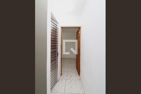 Corredor - Quartos de apartamento para alugar com 1 quarto, 45m² em Parque Edu Chaves, São Paulo