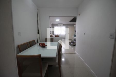 Sala de Jantar de casa de condomínio para alugar com 2 quartos, 70m² em Rio Branco, Canoas