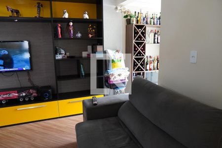 Sala de apartamento à venda com 2 quartos, 75m² em Jardim Henriqueta, Taboão da Serra