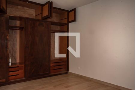 Quarto 1 de casa para alugar com 3 quartos, 200m² em Chácara Inglesa, São Paulo