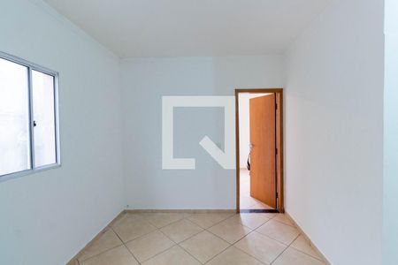 Sala de casa para alugar com 2 quartos, 100m² em Vila Ré, São Paulo