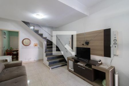 Casa à venda com 150m², 2 quartos e 2 vagasSala