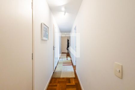 Corredor de apartamento para alugar com 3 quartos, 170m² em Jardim Europa, São Paulo