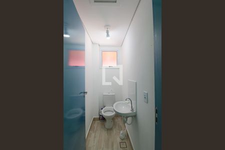 Lavabo de casa de condomínio para alugar com 2 quartos, 58m² em Vila Monte Serrat, Cotia